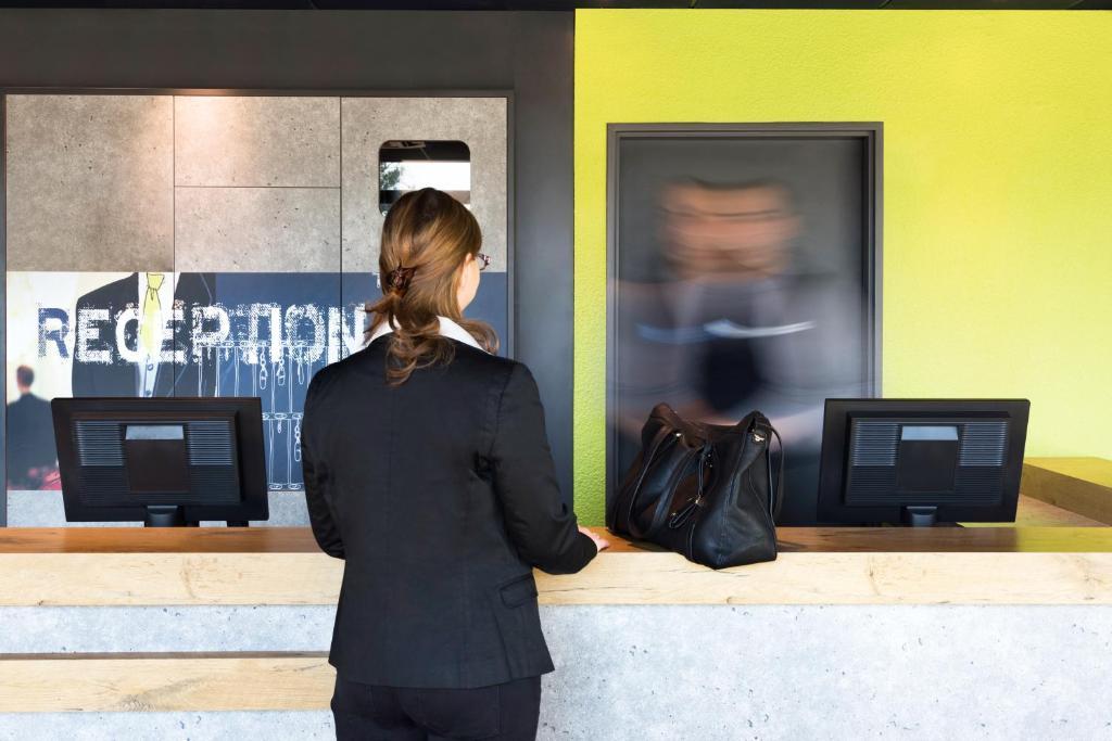 Ibis Budget Orly Chevilly Tram 7 Vitry-sur-Seine Esterno foto